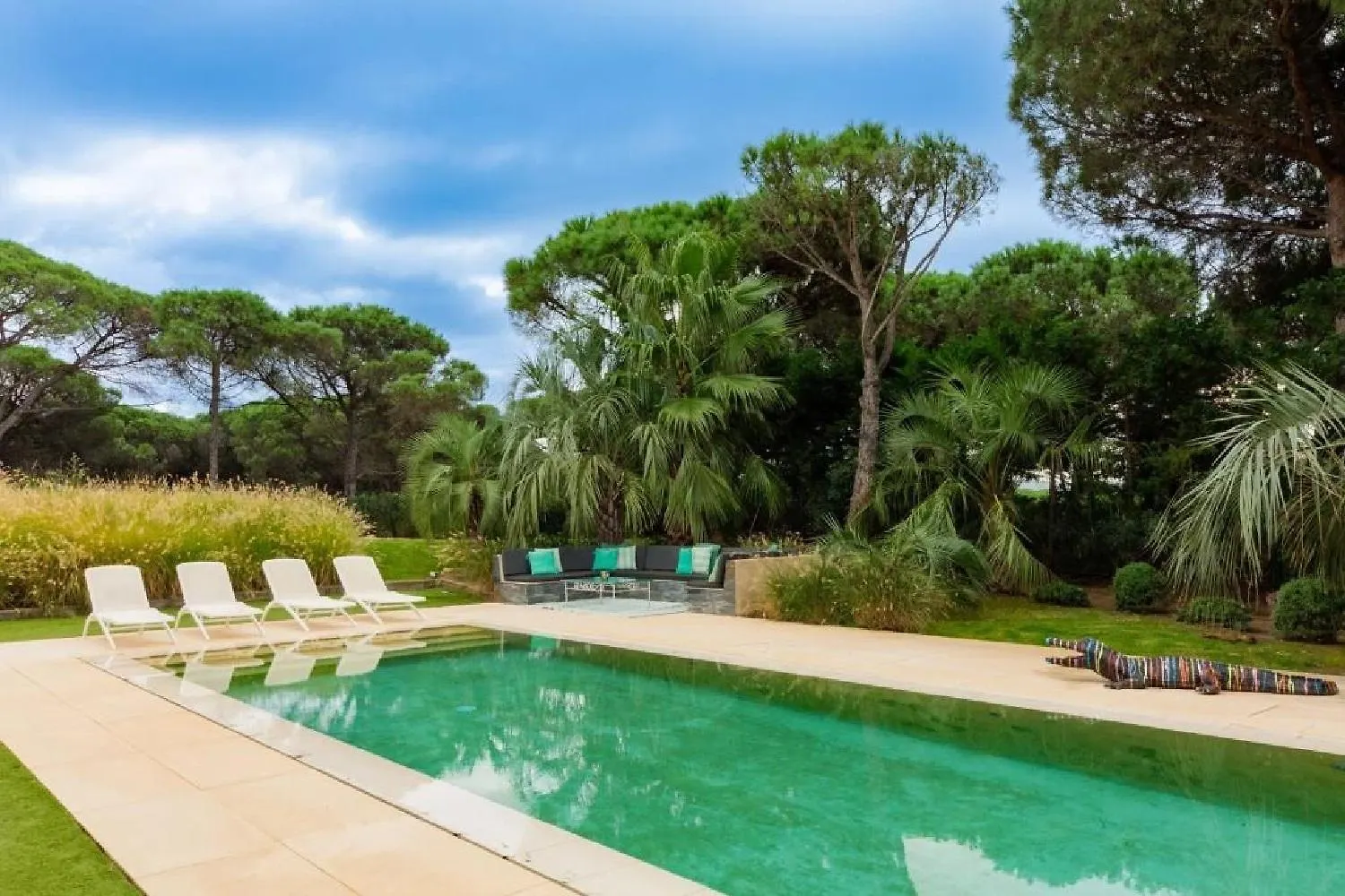 Superb Villa In Ramatuelle